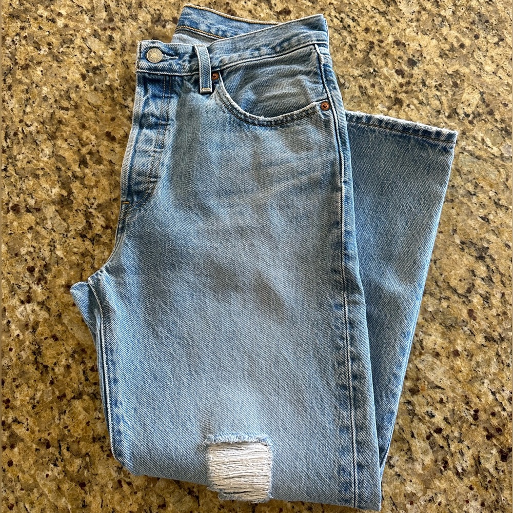 Levi’s Premium 501 Cropped Jeans, size 28